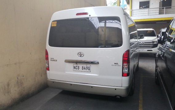 Sell Pearl White 2018 Toyota Hiace in Quezon City-3