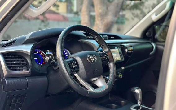 Silver Toyota Hilux 2018 for sale in Manila-7