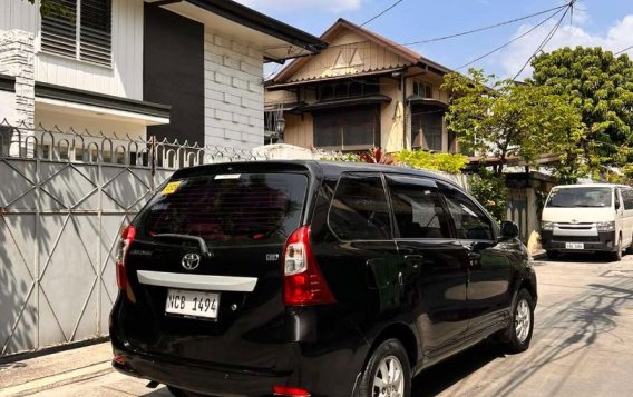 Selling White Toyota Avanza 2017 in Quezon City-7