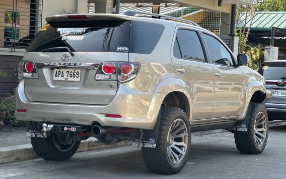 White Toyota Fortuner 2015 for sale in Muntinlupa-5