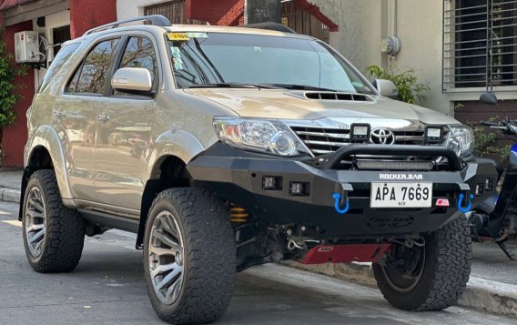 White Toyota Fortuner 2015 for sale in Muntinlupa-1