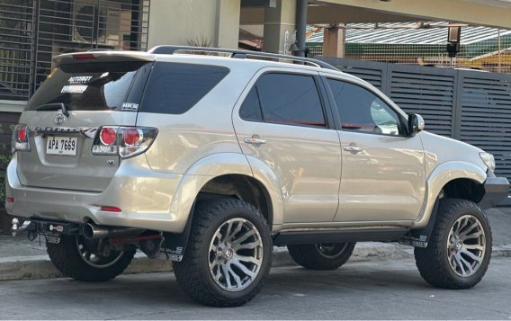 White Toyota Fortuner 2015 for sale in Muntinlupa-4