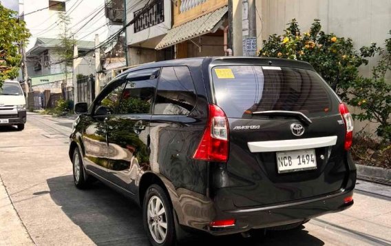 Selling White Toyota Avanza 2017 in Quezon City-8