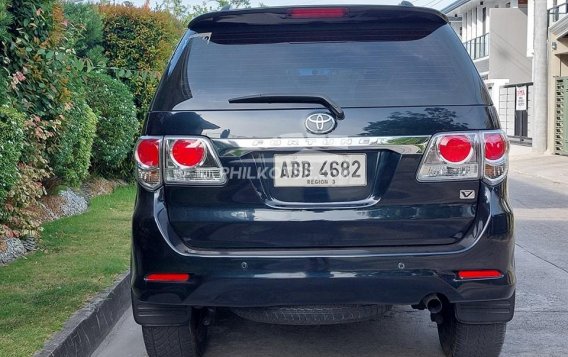 2014 Toyota Fortuner  2.4 V Diesel 4x2 AT in Angeles, Pampanga-4