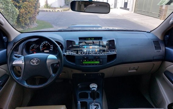 2014 Toyota Fortuner  2.4 V Diesel 4x2 AT in Angeles, Pampanga-18