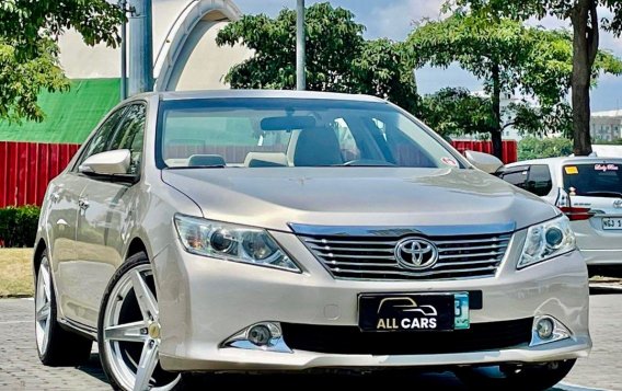 White Toyota Camry 2013 for sale in Automatic-1