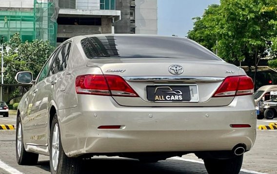 Selling White Toyota Camry 2011 in Makati-8