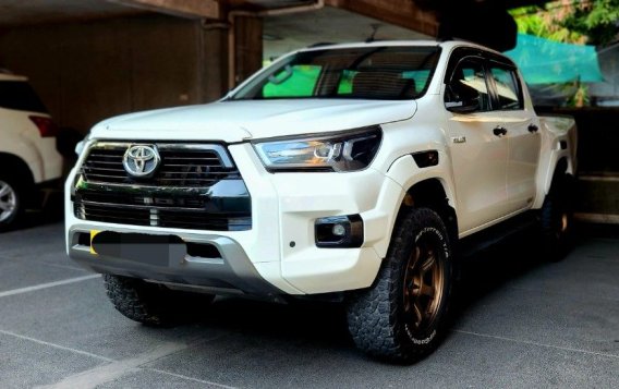 Sell White 2019 Toyota Hilux in Manila