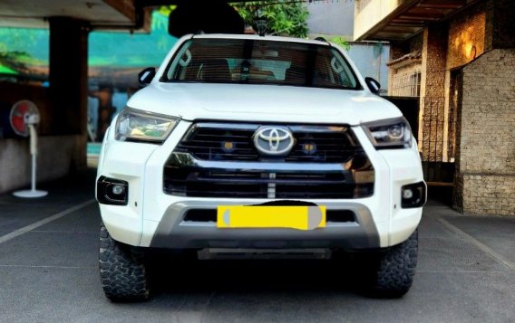 Sell White 2019 Toyota Hilux in Manila-1