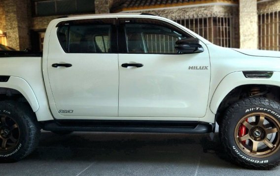 Sell White 2019 Toyota Hilux in Manila-2