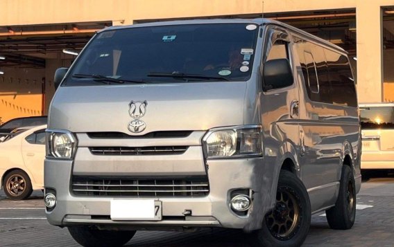 White Toyota Hiace 2017 for sale in Manual-2