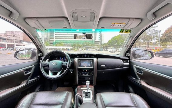 2016 Toyota Fortuner  2.4 V Diesel 4x2 AT in Makati, Metro Manila-12