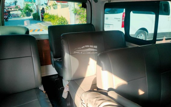 2017 Toyota Hiace  Commuter 3.0 M/T in Pasay, Metro Manila-10
