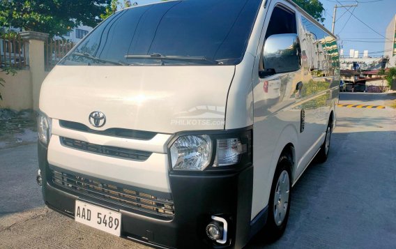2017 Toyota Hiace  Commuter 3.0 M/T in Pasay, Metro Manila-15