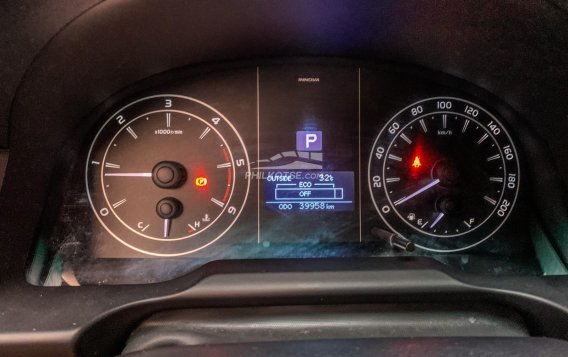 2019 Toyota Innova  2.8 E Diesel AT in Mandaluyong, Metro Manila-3