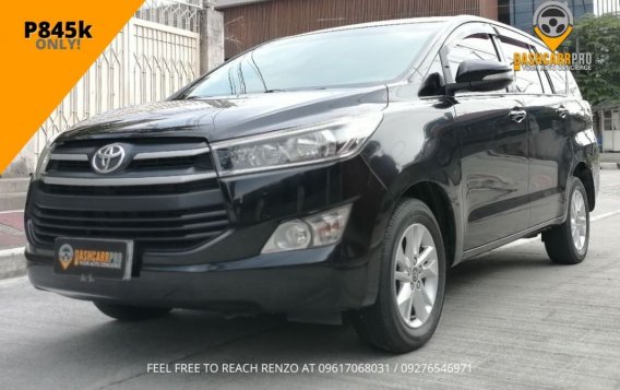 Selling White Toyota Innova 2017 in Manila-5