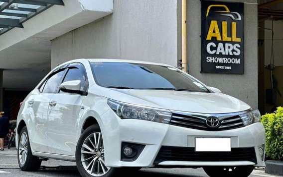 White Toyota Corolla altis 2016 for sale in Automatic