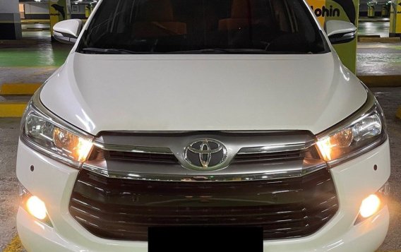 Selling White Toyota Innova 2017 in Manila