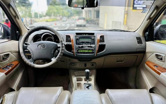 2011 Toyota Fortuner in Makati, Metro Manila-3