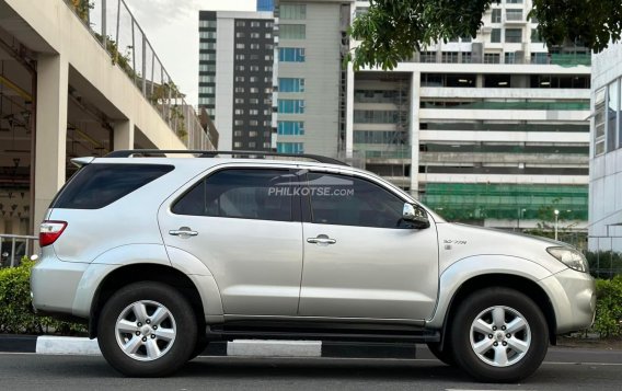 2011 Toyota Fortuner in Makati, Metro Manila-7