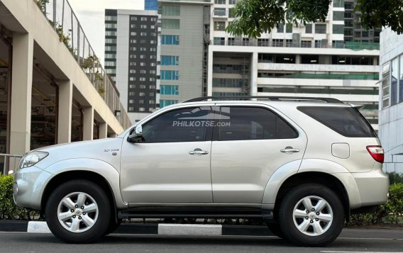 2011 Toyota Fortuner in Makati, Metro Manila-6