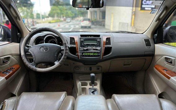 2011 Toyota Fortuner in Makati, Metro Manila-14