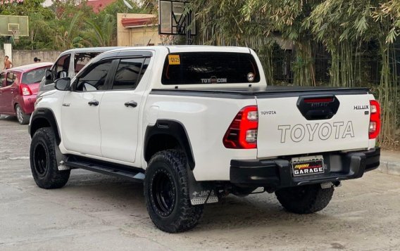 White Toyota Hilux 2019 for sale in Manila-1