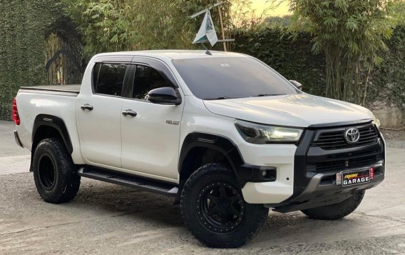 White Toyota Hilux 2019 for sale in Manila-3