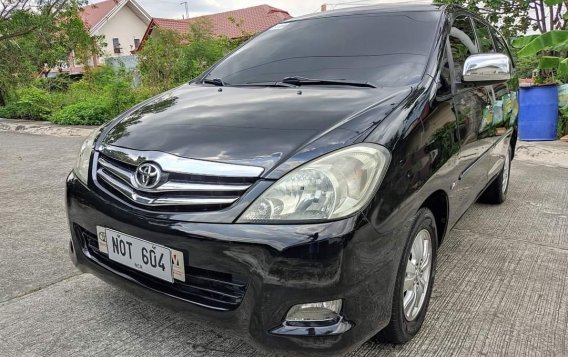 White Toyota Innova 2010 for sale in Automatic-1