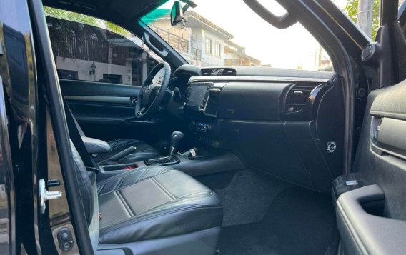 White Toyota Hilux 2022 for sale in Automatic-8