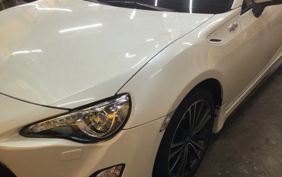 White Toyota 86 2013 for sale in Manila-3