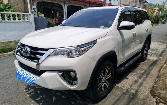 Selling White Toyota Fortuner 2018 in San Pedro-2