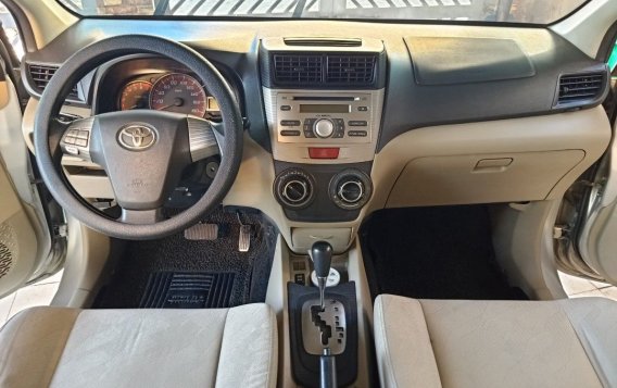 White Toyota Avanza 2014 for sale in Pasig-6