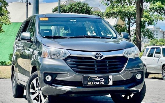 Selling White Toyota Avanza 2018 in Makati-1