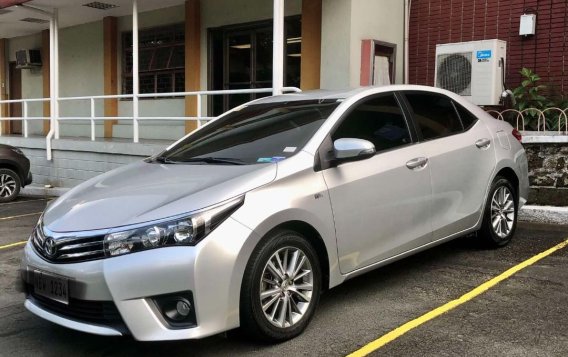 Sell White 2016 Toyota Corolla altis in Pasig