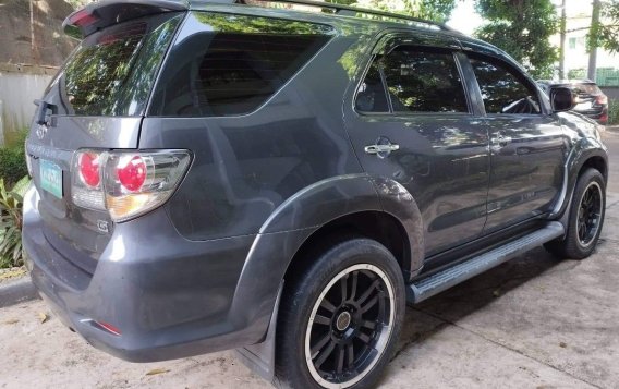 White Toyota Fortuner 2014 for sale in Manila-4