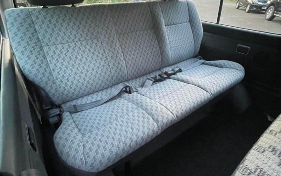 Sell White 2000 Toyota Hiace in Parañaque-8