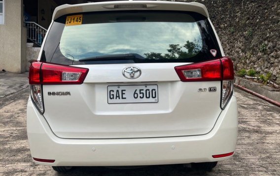 White Toyota Innova 2018 for sale in Cebu City-3