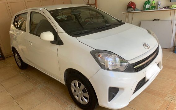 White Toyota Wigo 2014 for sale in Quezon City