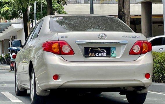Sell White 2009 Toyota Corolla altis in Makati-4