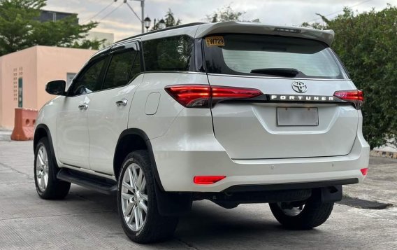 Sell Pearl White 2017 Toyota Fortuner in Manila-4