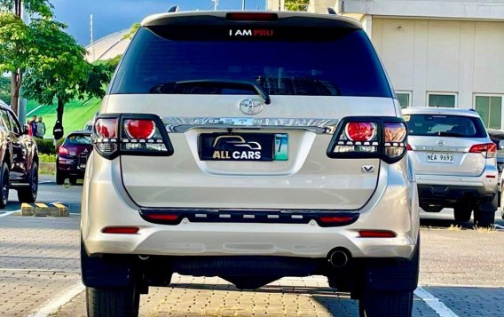 White Toyota Fortuner 2014 for sale in Makati-2