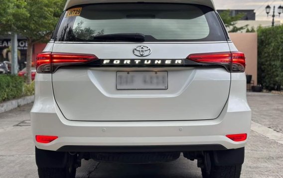 Sell Pearl White 2017 Toyota Fortuner in Manila-5