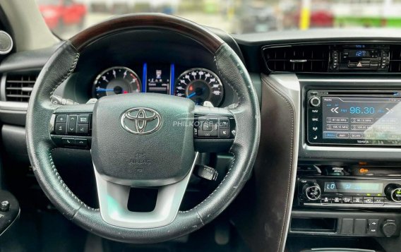 2017 Toyota Fortuner  2.4 V Diesel 4x2 AT in Makati, Metro Manila-16