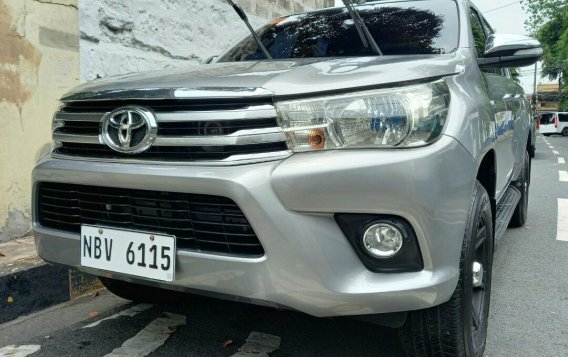 White Toyota Hilux 2016 for sale in Santa Rosa