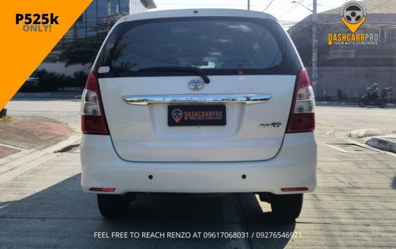 Pearl White Toyota Innova 2012 for sale in Automatic-6