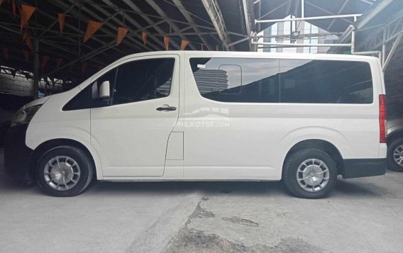 2020 Toyota Hiace  Commuter Deluxe in Pasay, Metro Manila-9