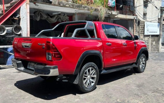 Selling White Toyota Hilux 2016 in Manila-5