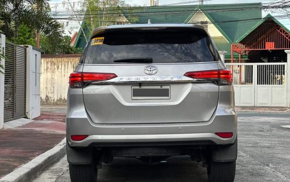 White Toyota Fortuner 2017 for sale in Automatic-4