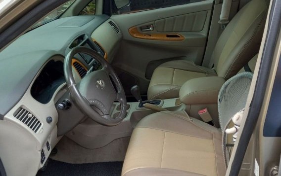 Sell White 2011 Toyota Innova in Quezon City-5